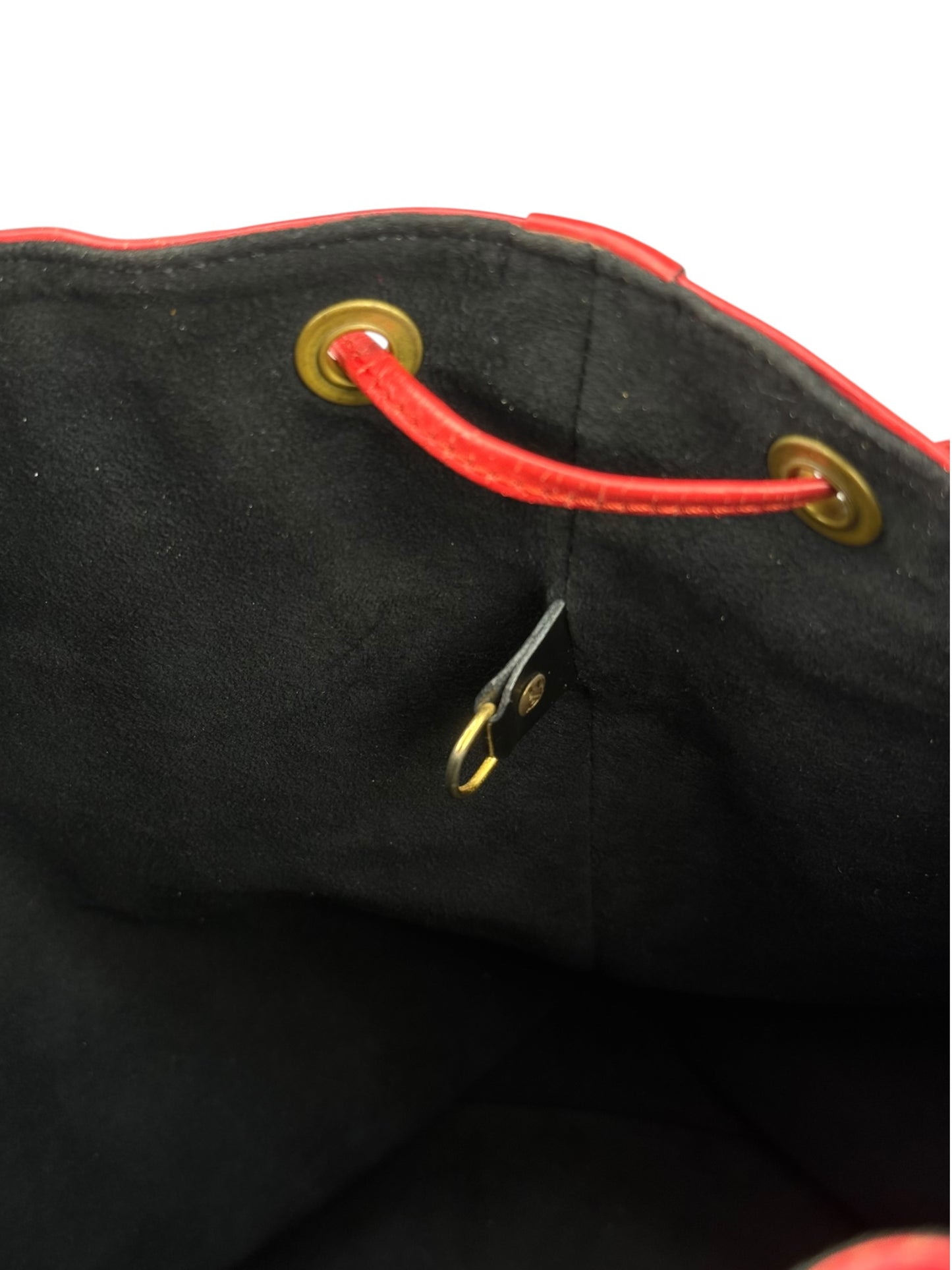 Louis Vuitton Noé Grande Epi Leder Rot Handtasche