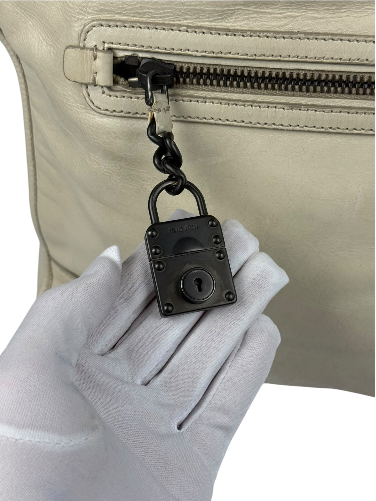 Miu Miu Leder Handtasche Creme