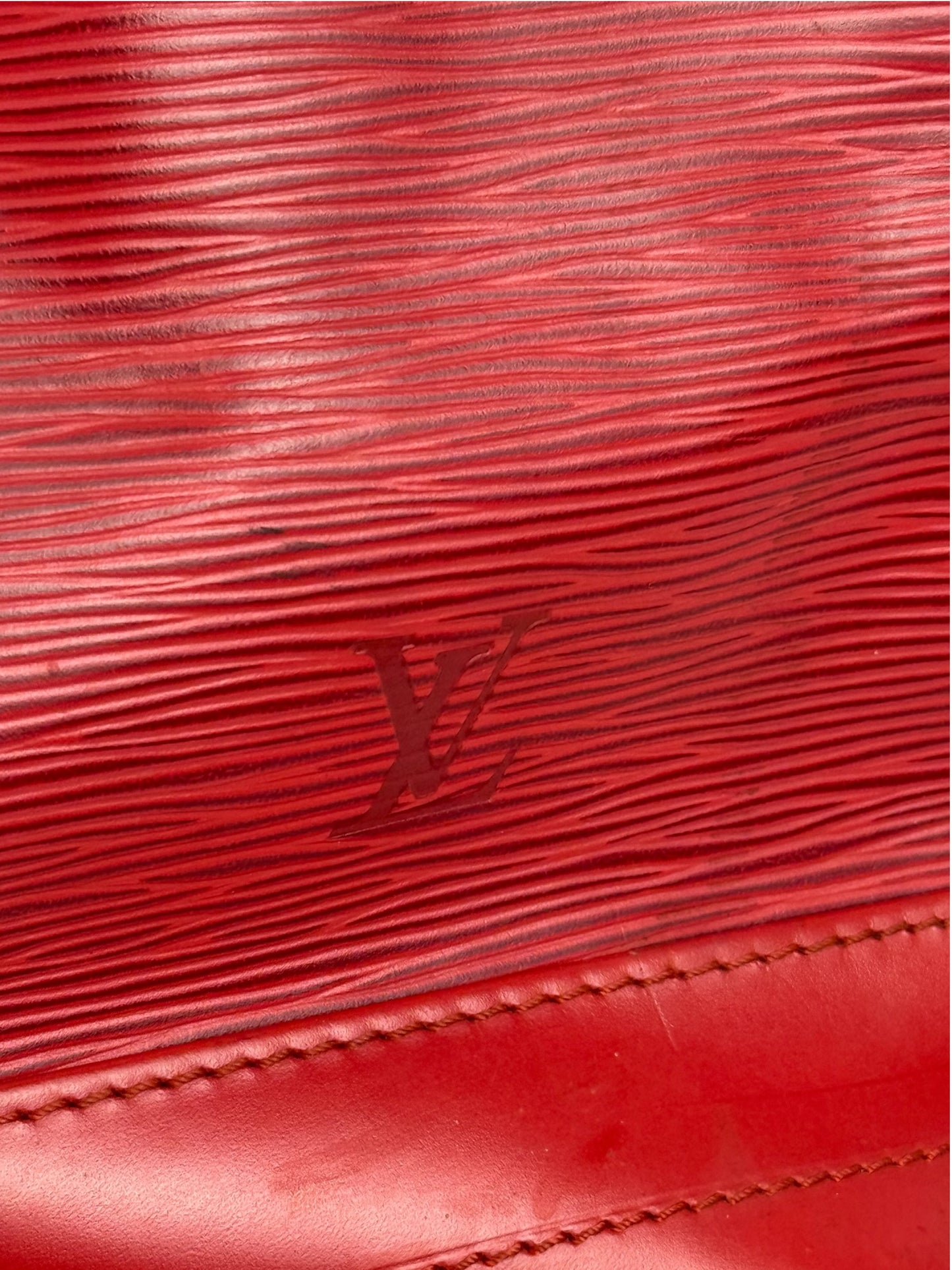 Louis Vuitton Noé Grande Epi Leder Rot Handtasche